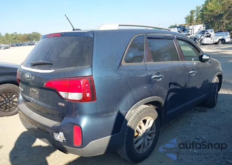 2014 Kia Sorento Lx z USA, uszkodzony, nr VIN 5XYKTCA67EG538426